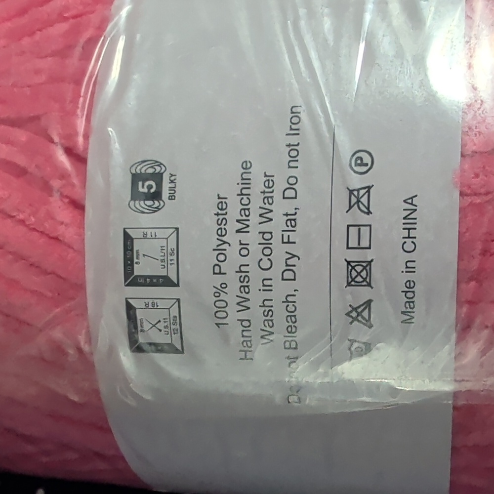 6 Brand New Skeins Mojadream Marshmallow Yarn 100% Polyester 💚 🩷 Smoke Free - Picture 6 of 8